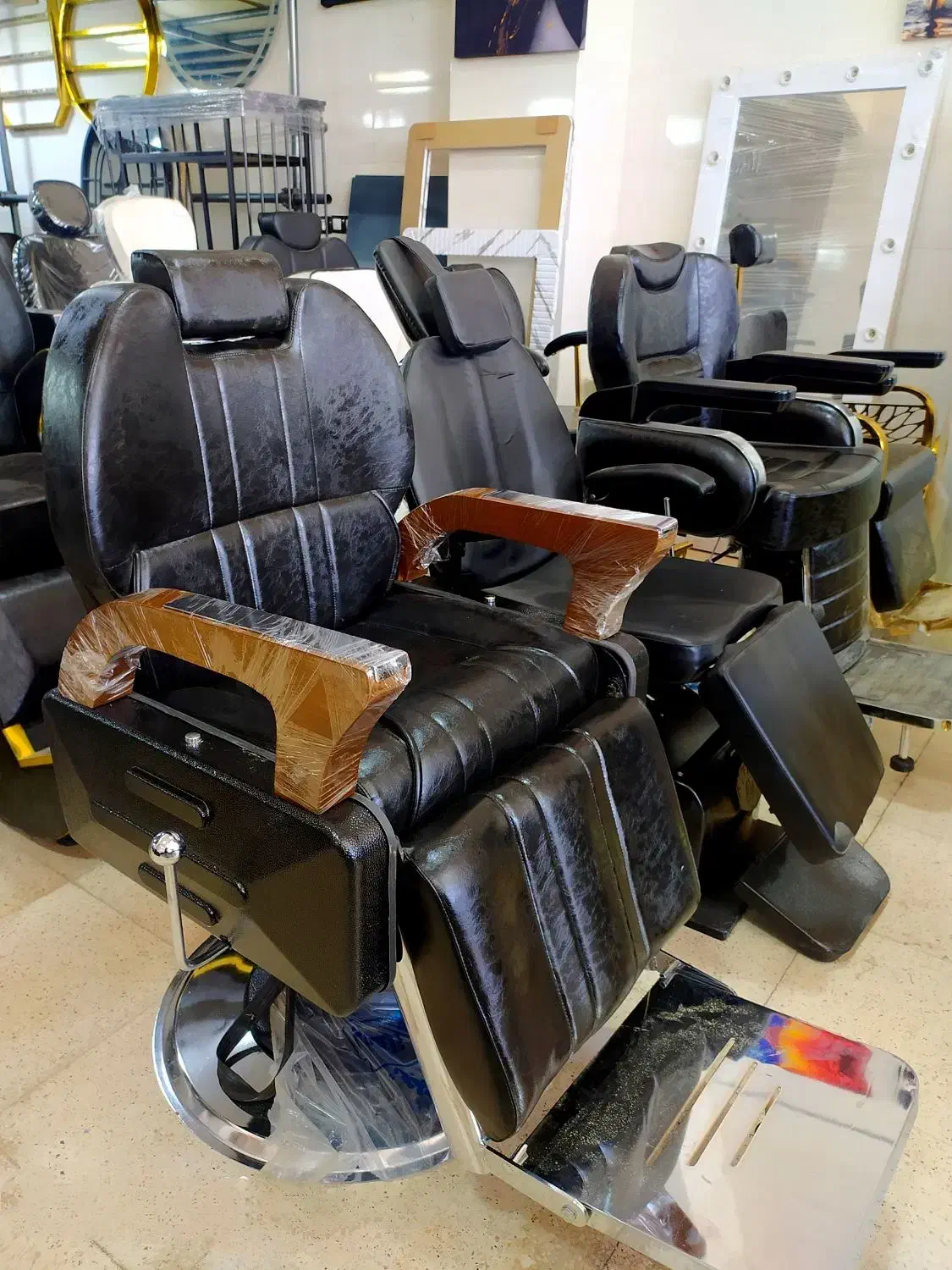 صندلی اصلاح/صندلی آرایشگاه/صندلی کوپ/صندلی سالنی|آرایشگاه و سالنهای زیبایی|سنندج, |دیوار