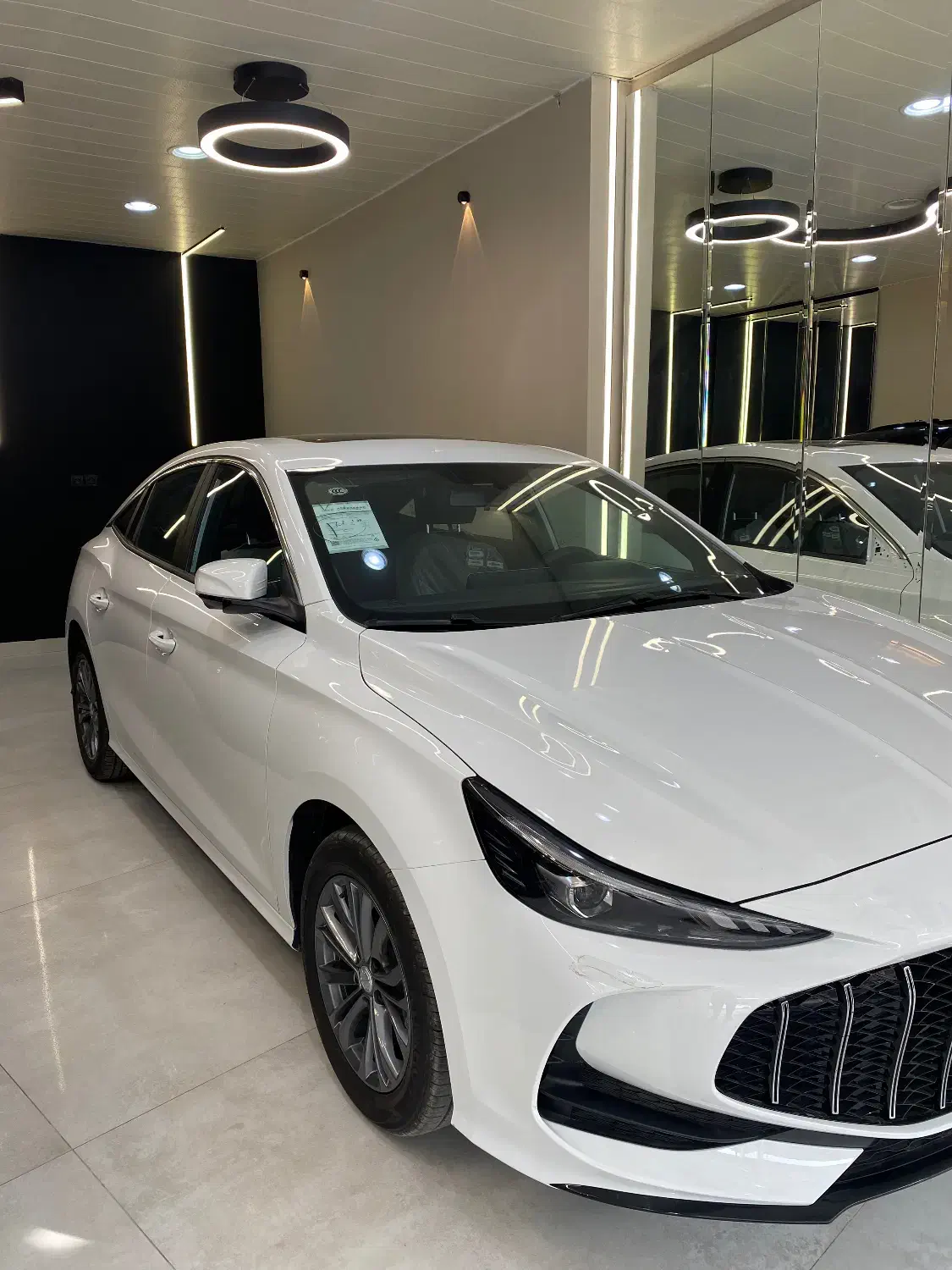 توسان NLine و ام جی ۵ اتوماتیک|خودرو سواری و وانت|بهبهان, |دیوار