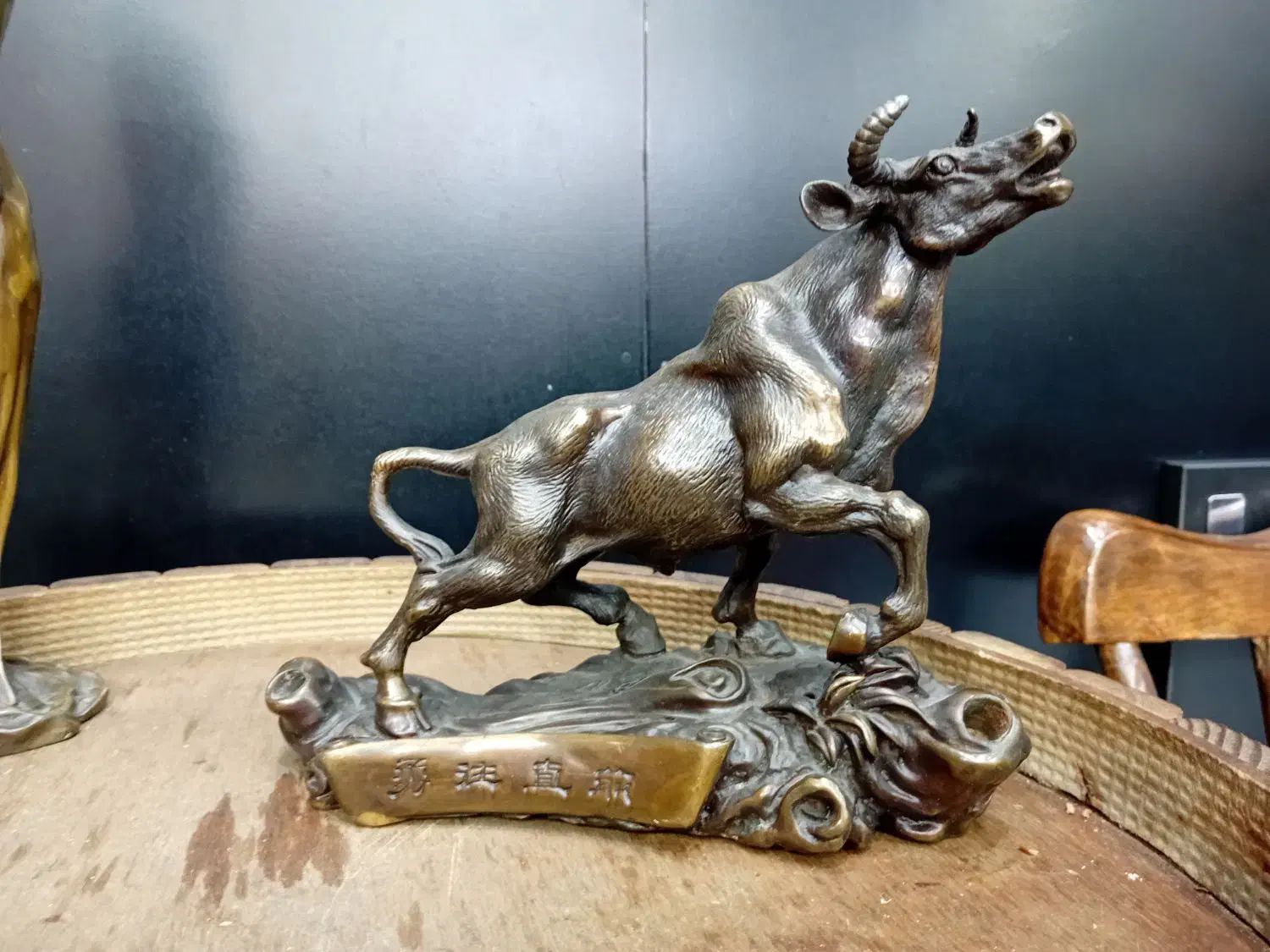 مجسمه برنز آنتیک خارجی|کلکسیون اشیاء عتیقه|تهران, اکباتان|دیوار