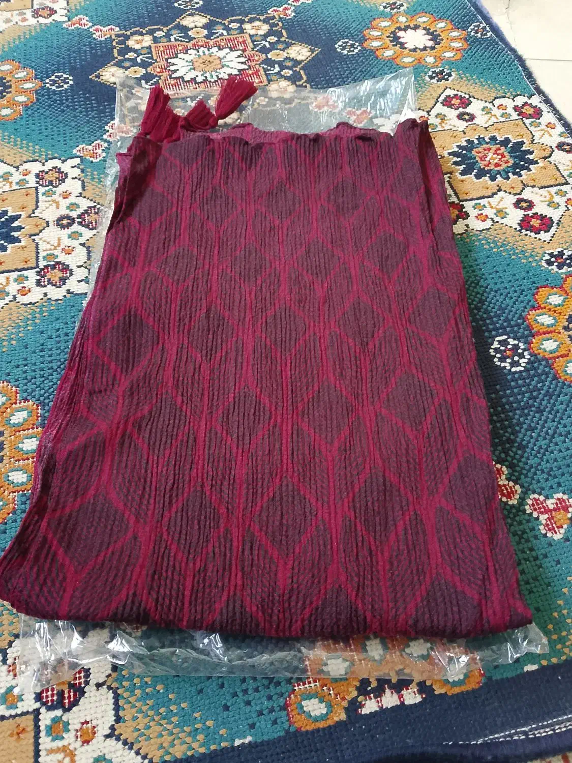 شال نو|لباس|قم, شهر قائم|دیوار