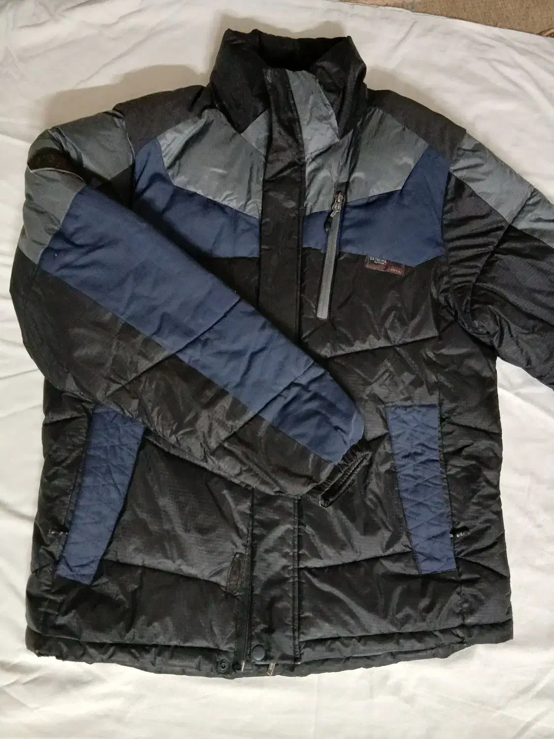 ۲ عدد کاپشن مردانه سالم|لباس|شیراز, انجیر|دیوار