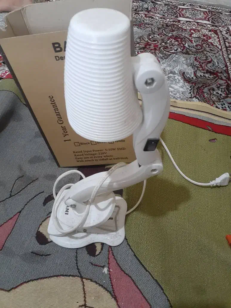 چراغ مطالعه نو گیره داره|لوازم التحریر|پرند, فاز ۶|دیوار