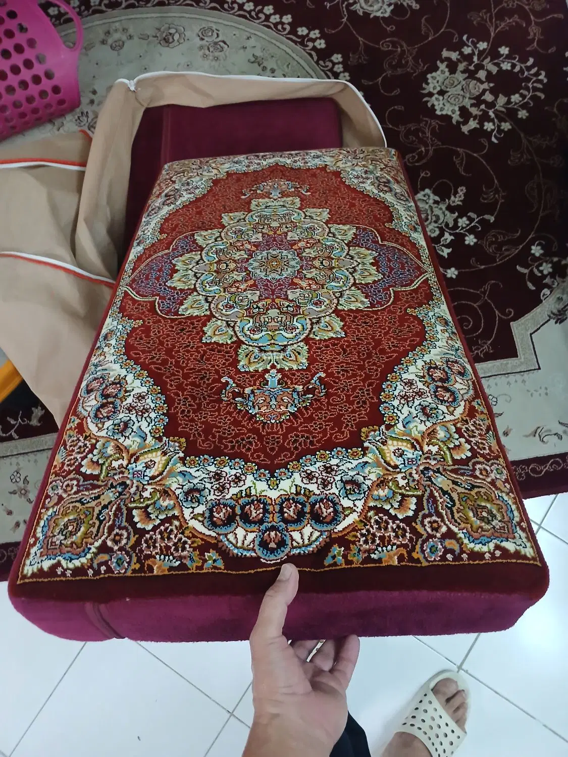پشتی|پشتی|تهران, مینای شمالی (مخبر)|دیوار
