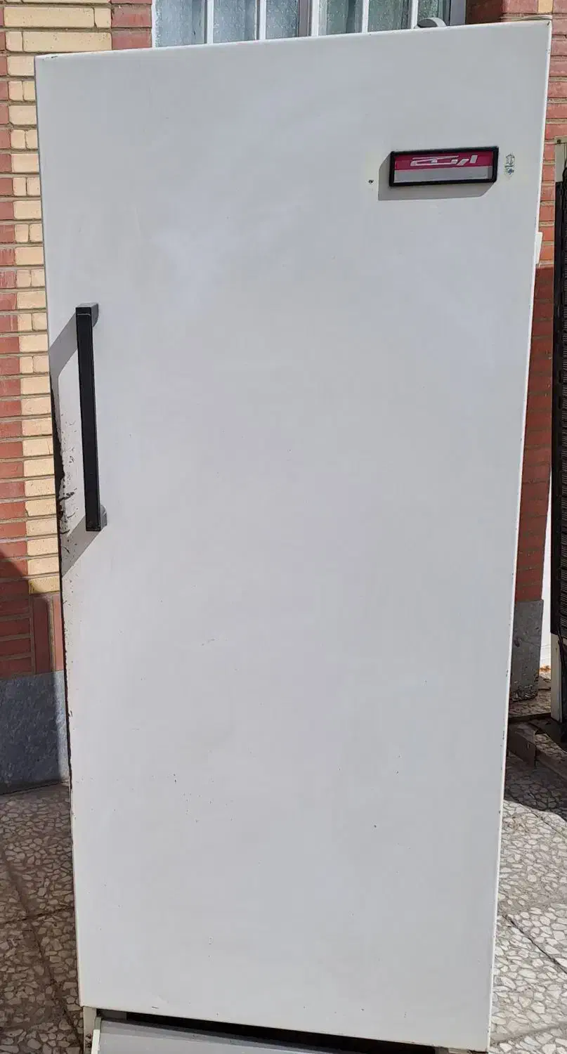 ی عددیخچال ۱۲ فوت ارج تمیزسالم|یخچال و فریزر|زاهدان, |دیوار