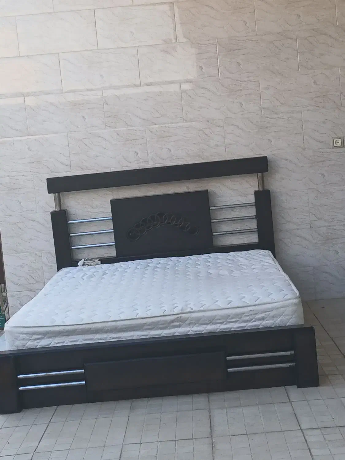 تخت ۲نفره|تشک تختخواب|اصفهان, قهجاورستان|دیوار