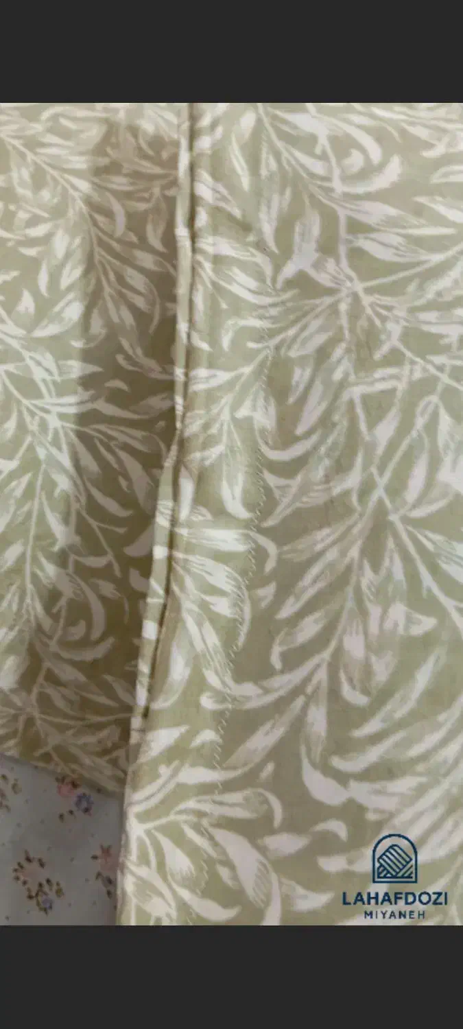 روبالشی دست‌دوز با دوخت تمیز و باکیفیت|رختخواب، بالش، پتو|میانه, |دیوار