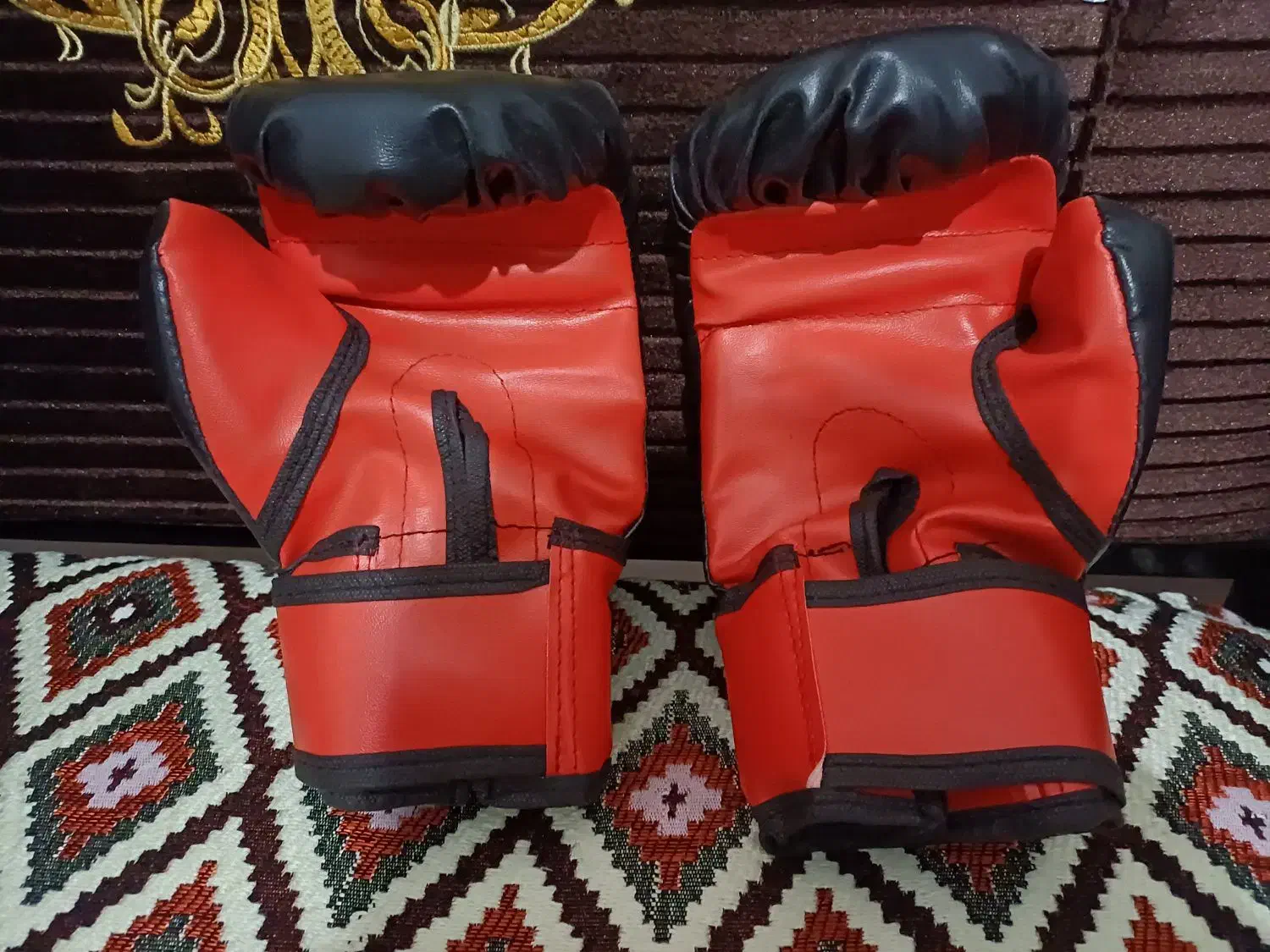 کیسه بوکس با دستکش|تجهیزات ورزشی|آستانه اشرفیه, |دیوار