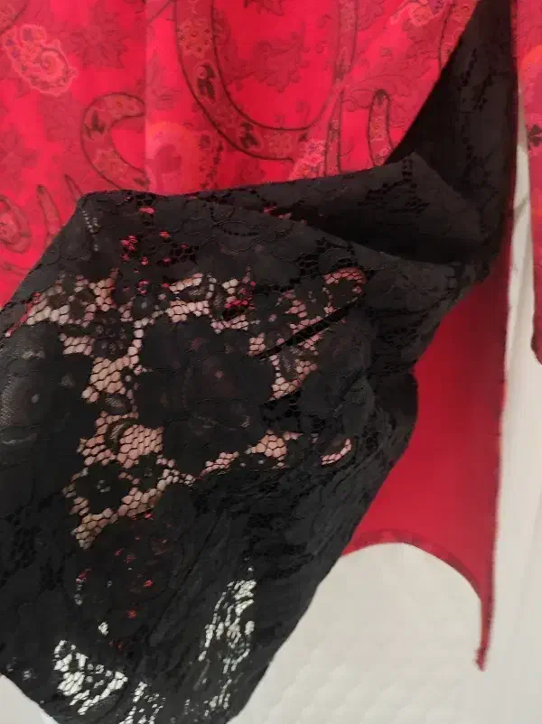 لباس مناسب شب یلدا|لباس|رباط‌کریم, رباط‌کریم|دیوار