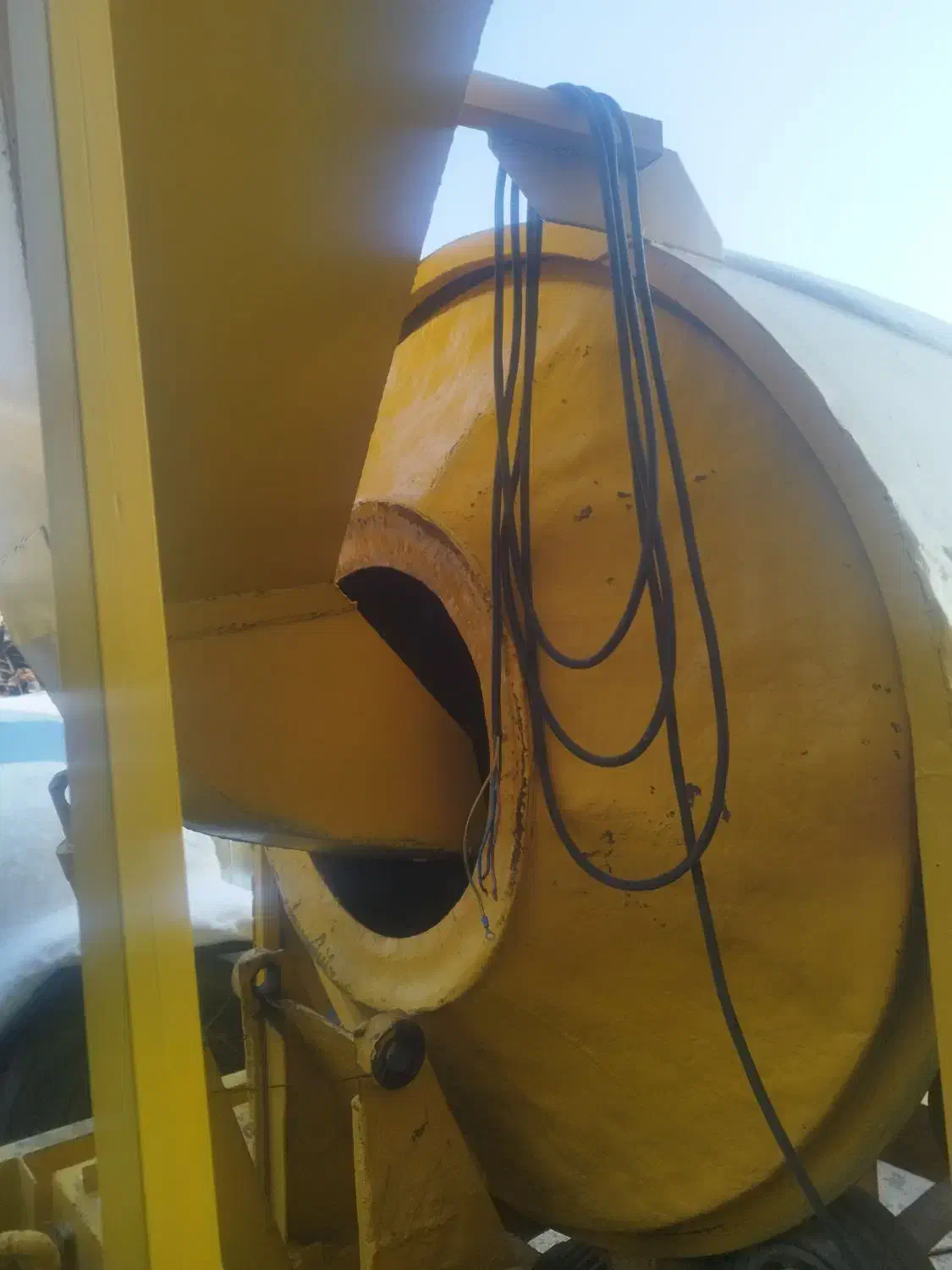 میکسر بتن ۱۰۰۰لیتری|ماشین‌آلات صنعتی|رشت, بیجارپس|دیوار