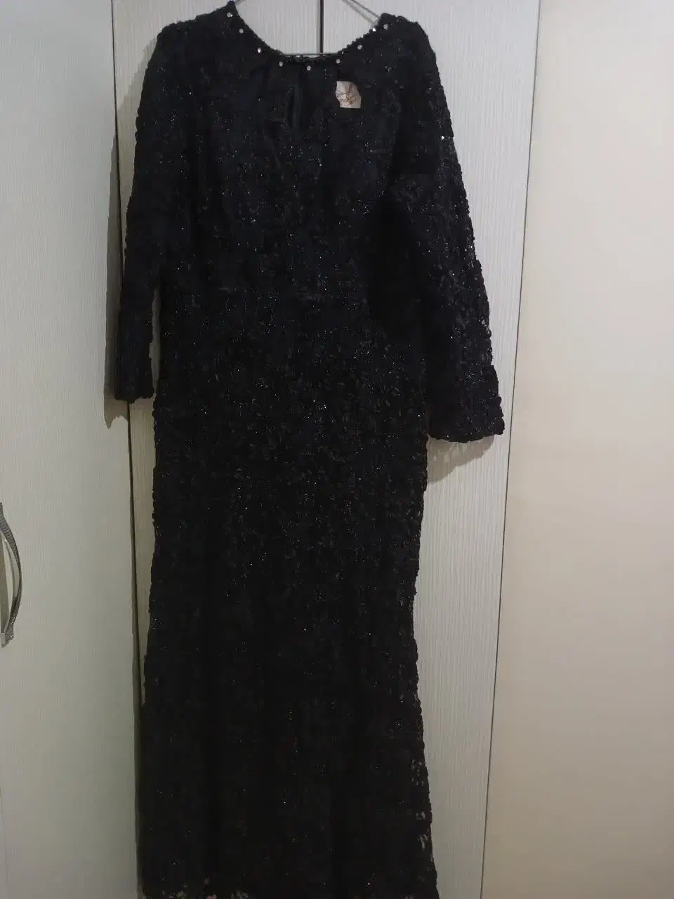 لباس مجلسی|کفش و لباس بچه|شیروان (خراسان), |دیوار