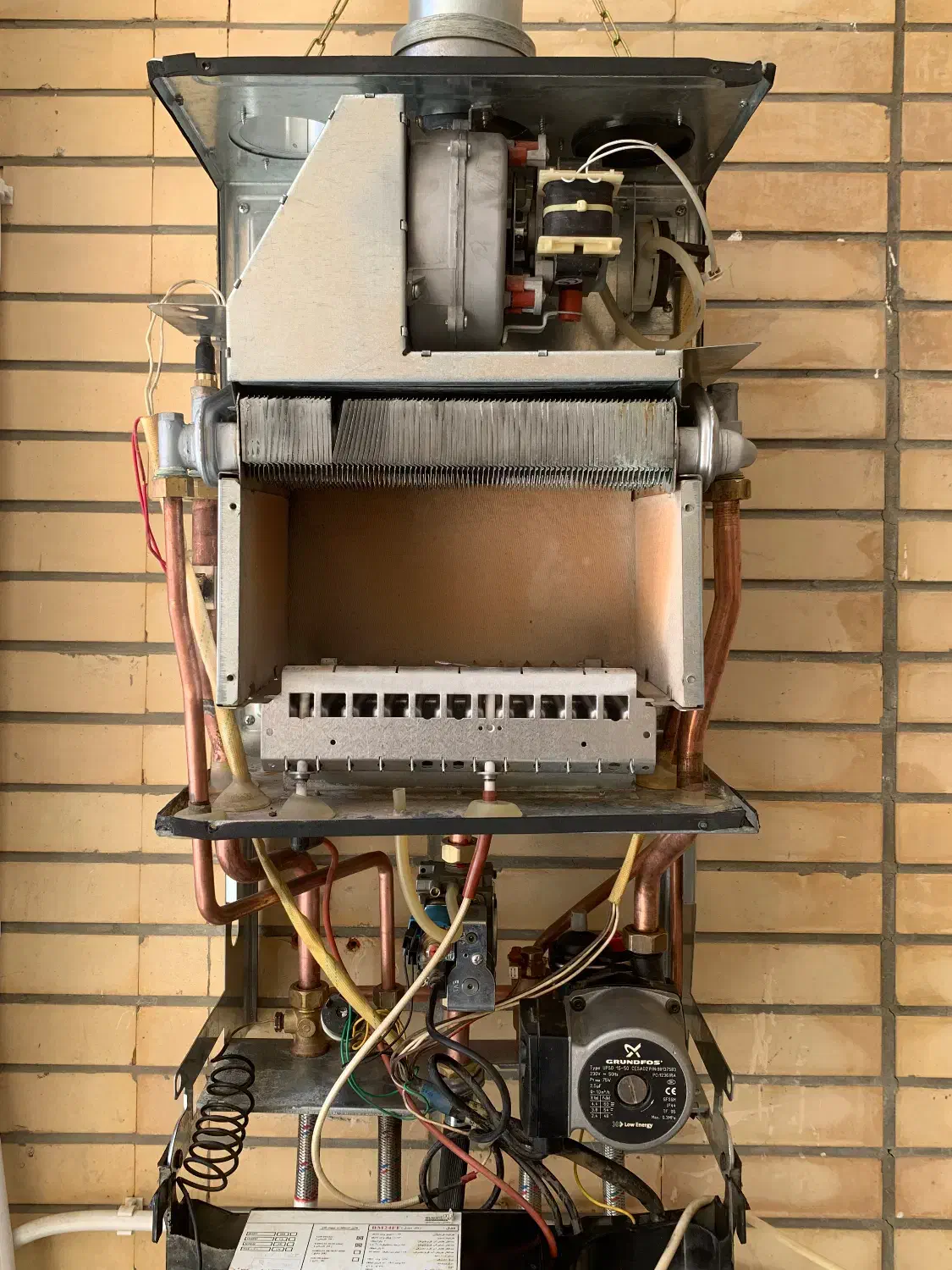 تعمیرات و سرویس پکیج نصب رادیاتور در بهارستان|آبگرمکن، پکیج، شوفاژ|اصفهان, بهارستان|دیوار