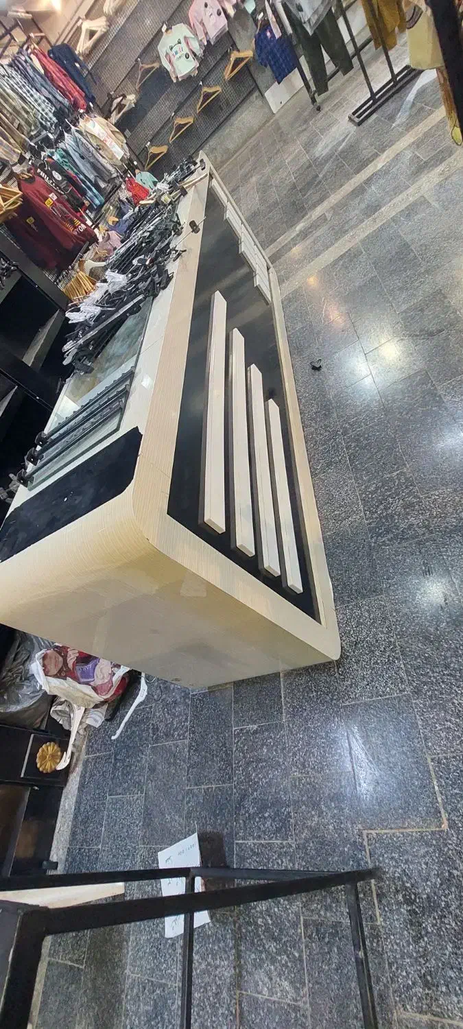 میز و رگال و مانکن و لوازم فروشگاه|فروشگاه و مغازه|بجنورد, |دیوار