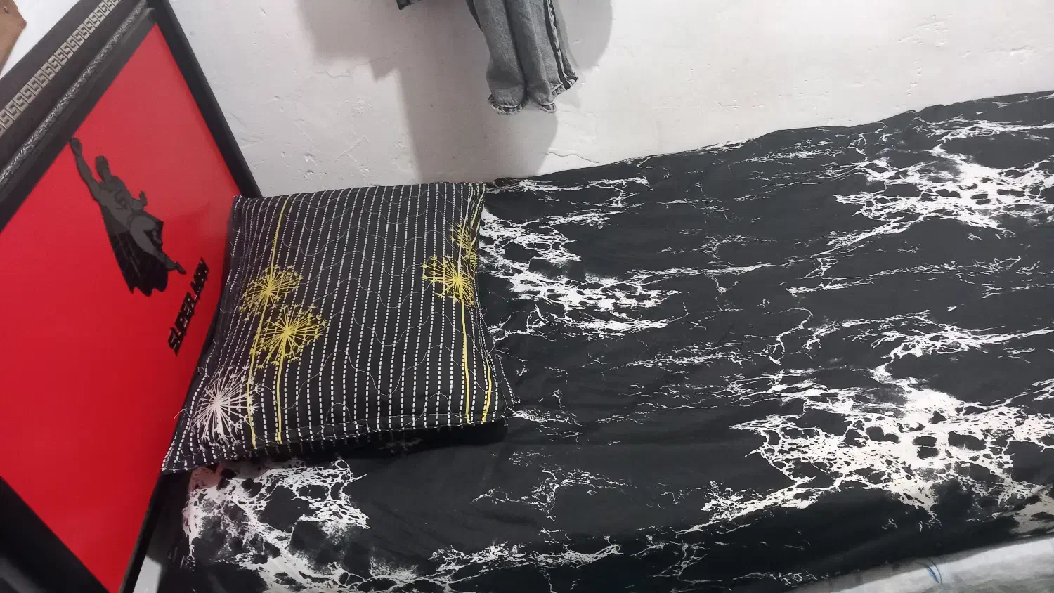 یک عددتخته یک نفره|تشک تختخواب|رشت, لاکان شهر|دیوار