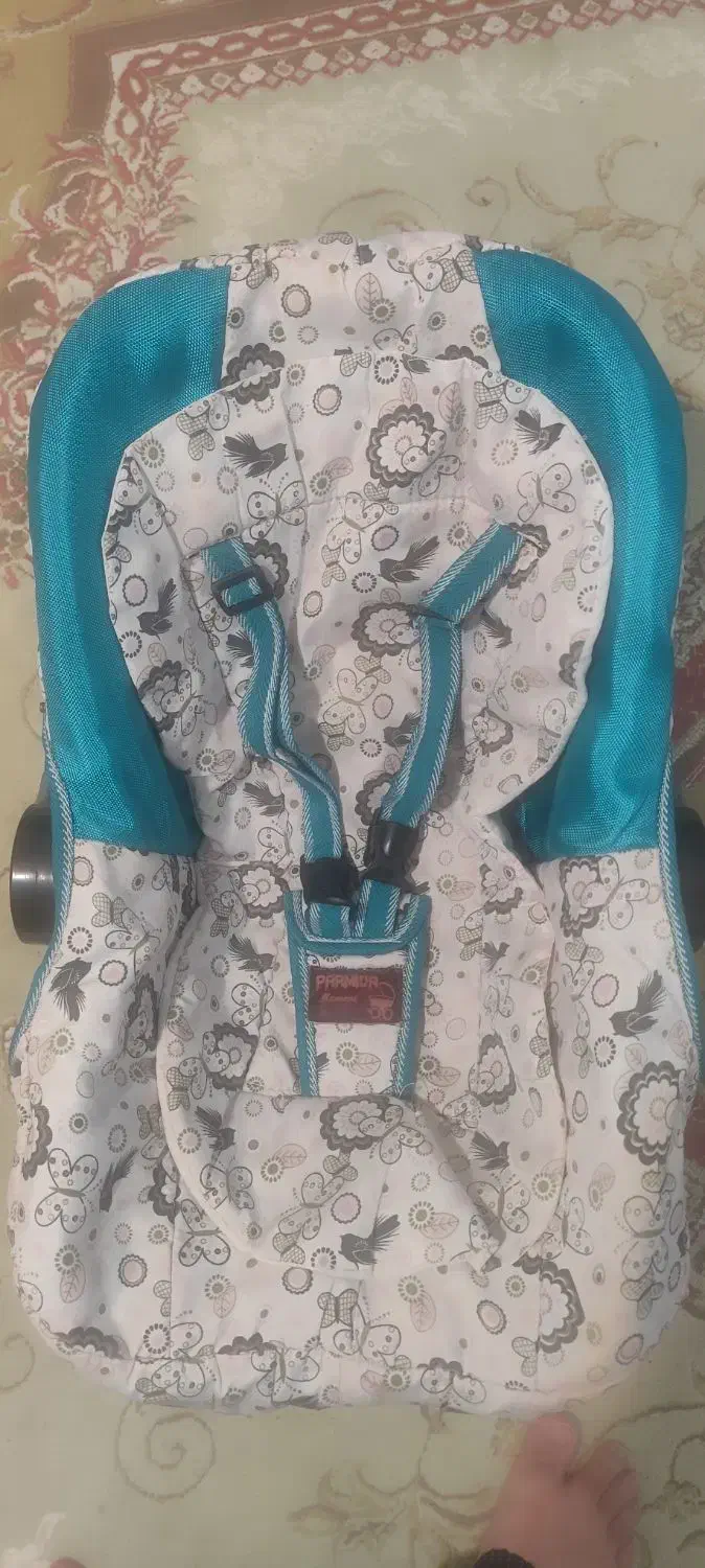 میز تحریر و کریر کودک تمیز|میز تحریر و کامپیوتر|اصفهان, قهجاورستان|دیوار