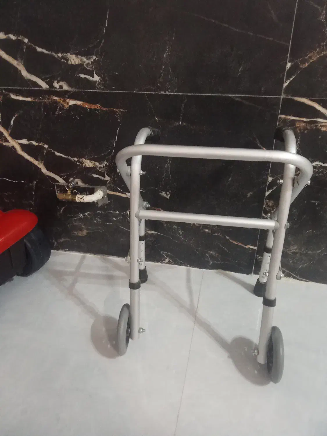 واکرکودک|اسباب و اثاث بچه|ازنا, |دیوار