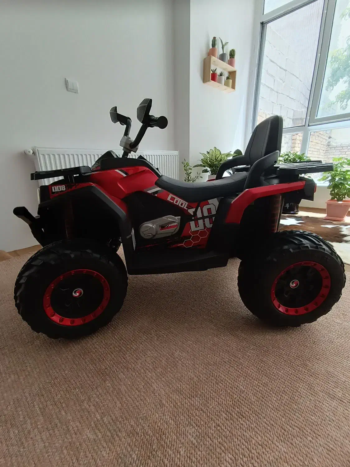 موتور چهارچرخ یا ماشین شارژی چهارموتوره درحدنونو|اسباب‌‌بازی|زنجان, |دیوار