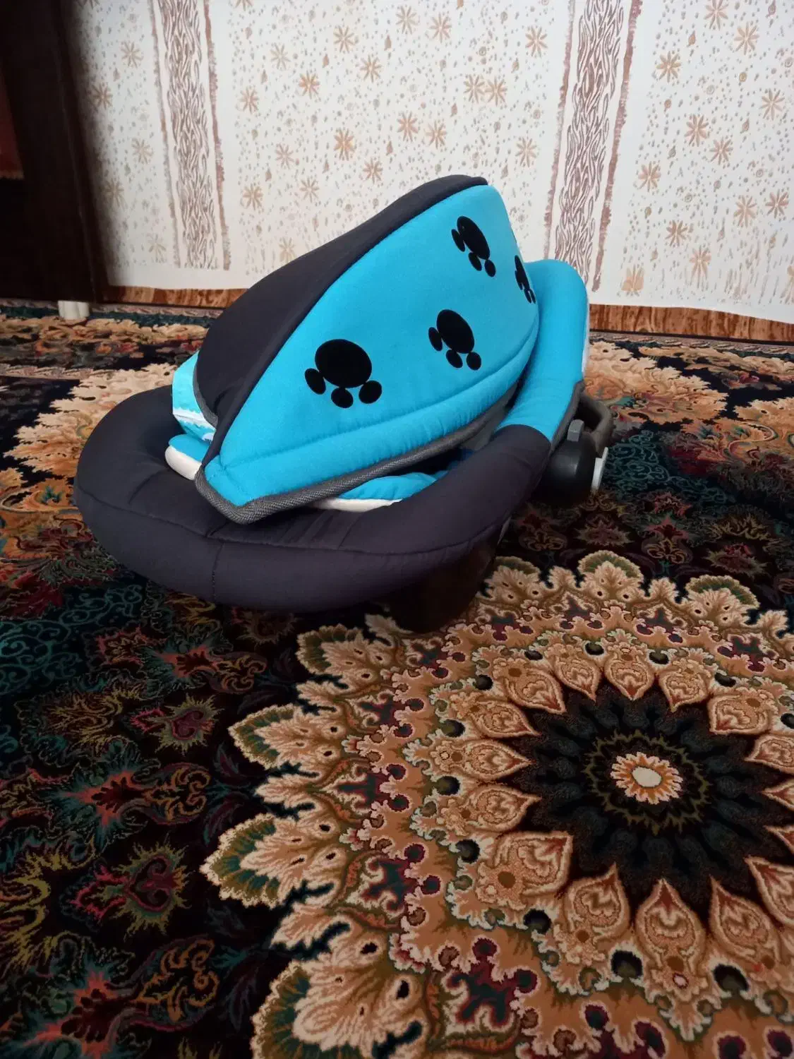 کریر بچه نو|کالسکه و لوازم جانبی|رشت, پیرکلاچای|دیوار