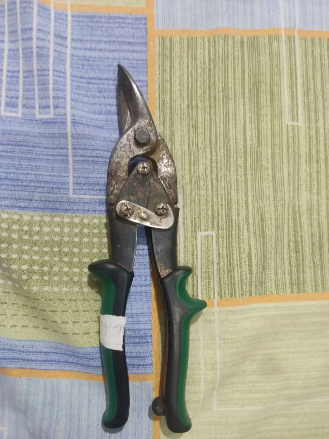 قیچی ورق بر|کلکسیون اشیاء عتیقه|چهارباغ, |دیوار