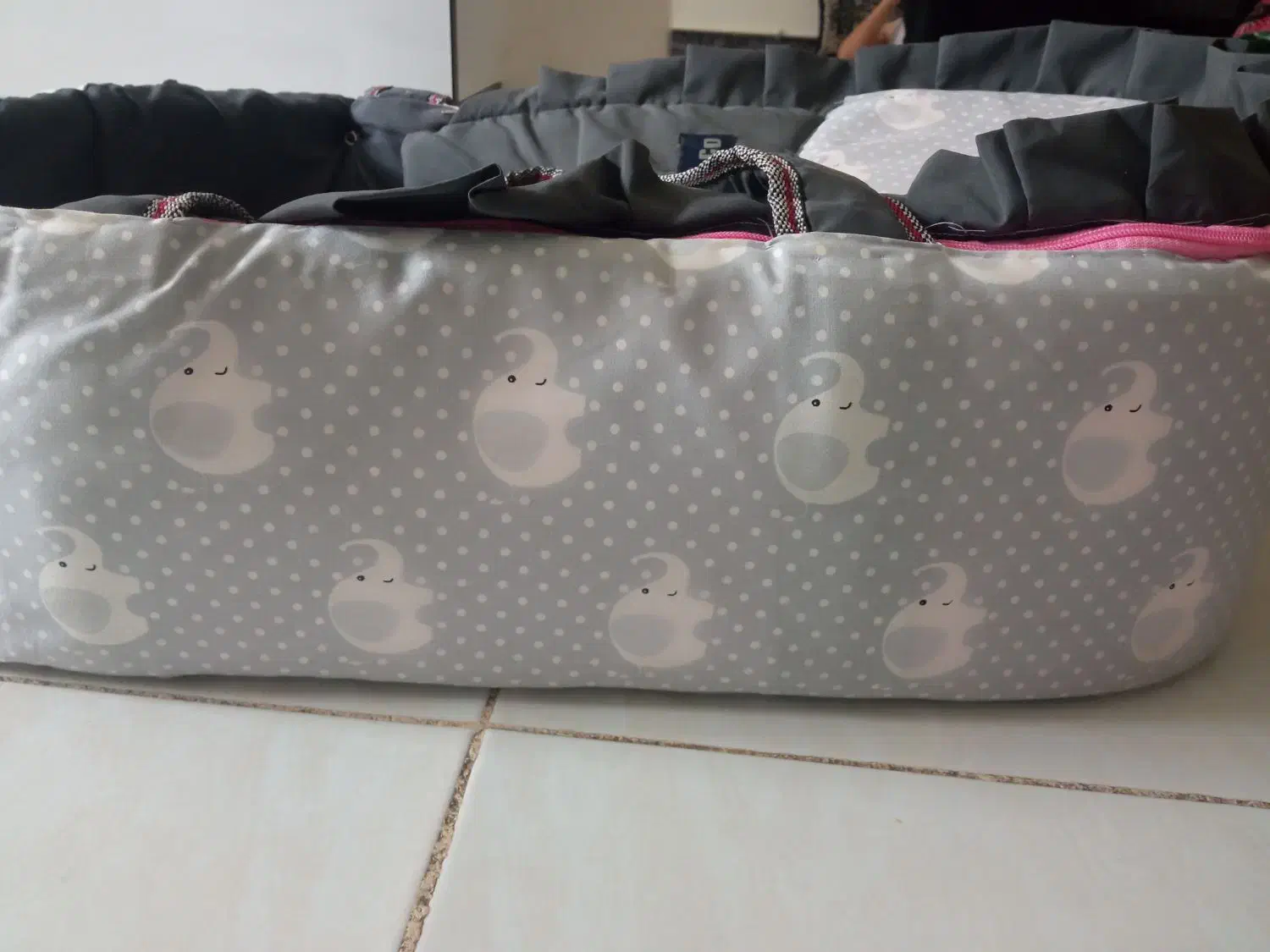 ساک بچه‌|تخت و صندلی بچه|نورآباد, |دیوار