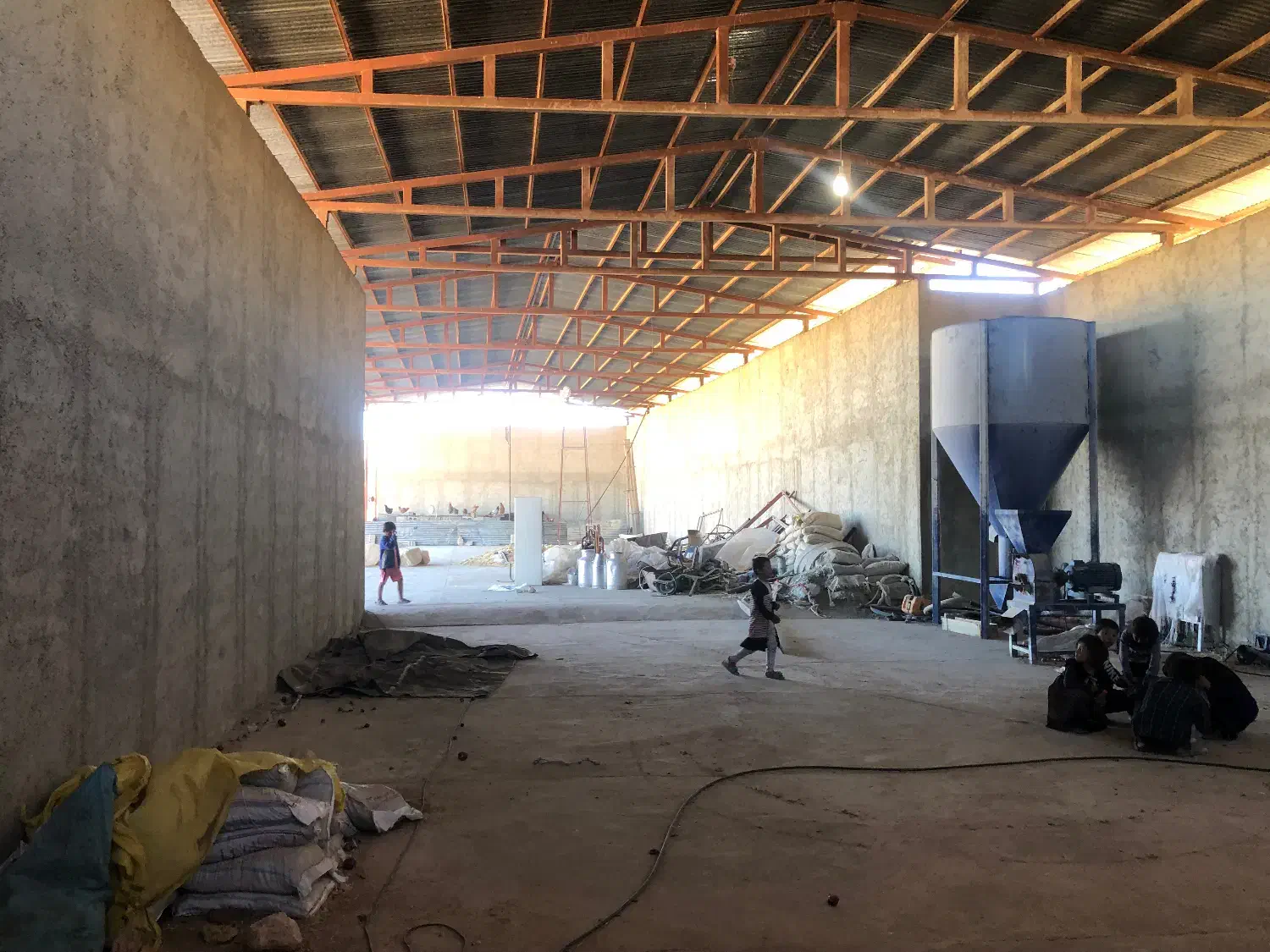 اجاره اصطبل اسب،گاوداری باتجهیزات،انبار ماشین آلات|اجارهٔ دفتر صنعتی، کشاورزی، تجاری|شیراز, مجتمع شهید پرویزی|دیوار