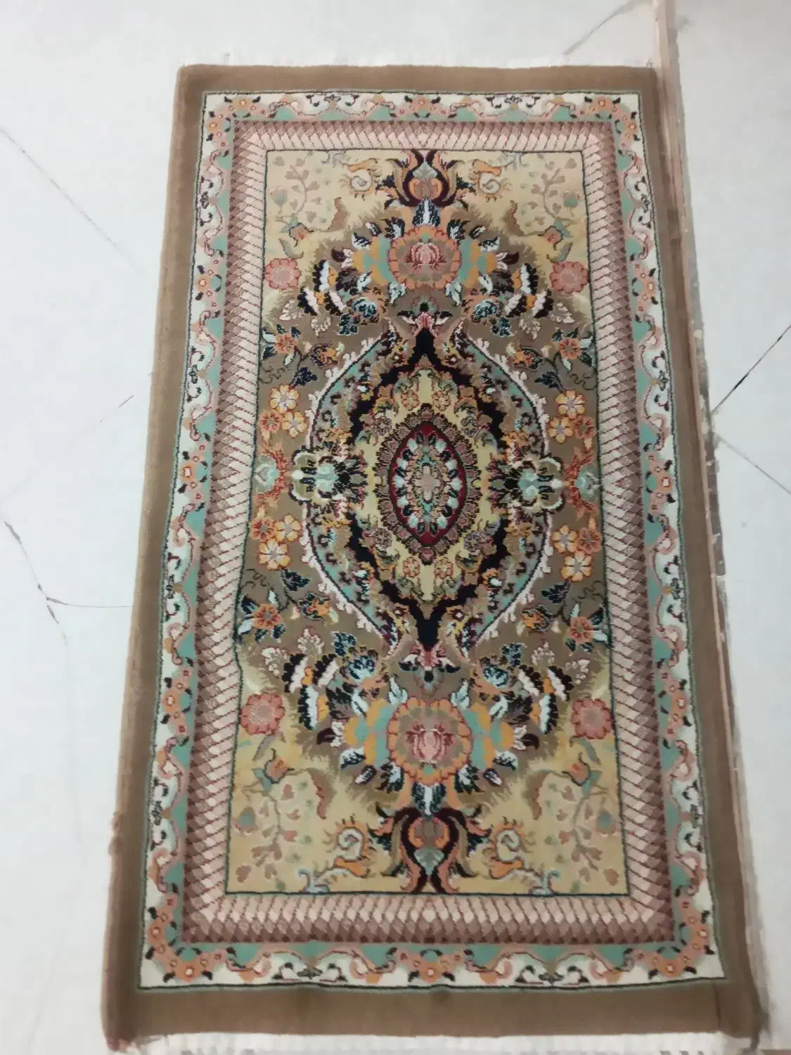 پادری|پادری|تهران, خاک سفید|دیوار