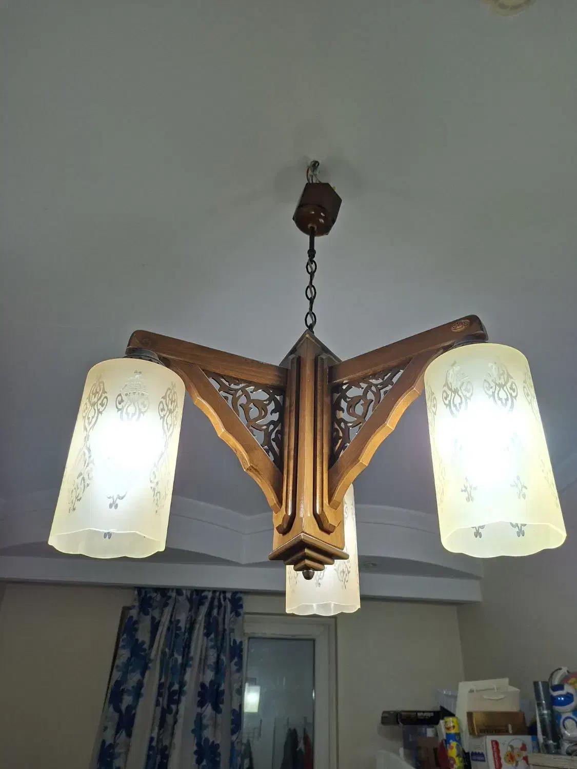 لوستر ۳ شاخه|لوستر و چراغ آویز|تهران, طرشت|دیوار