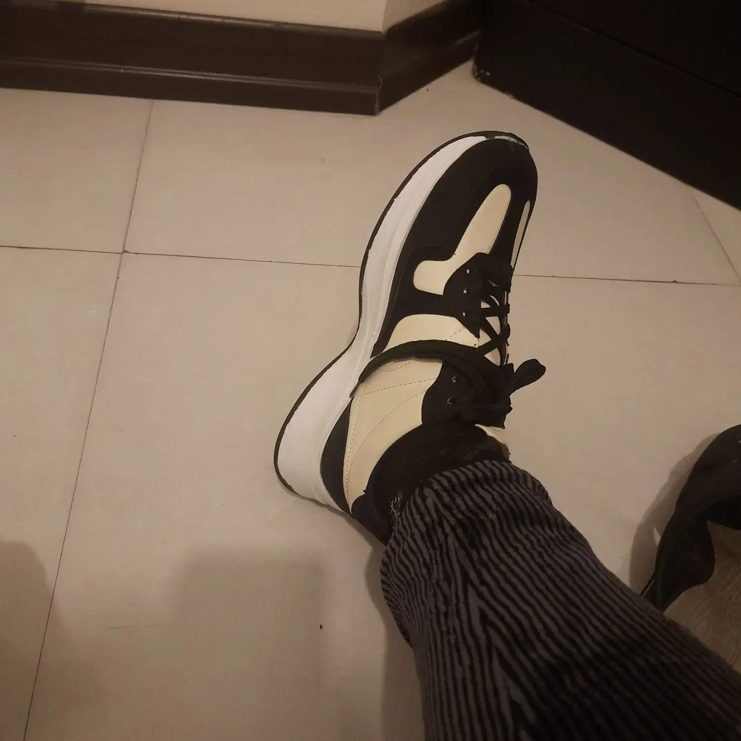 کفش و کتونی|کیف، کفش، کمربند|رودهن, |دیوار