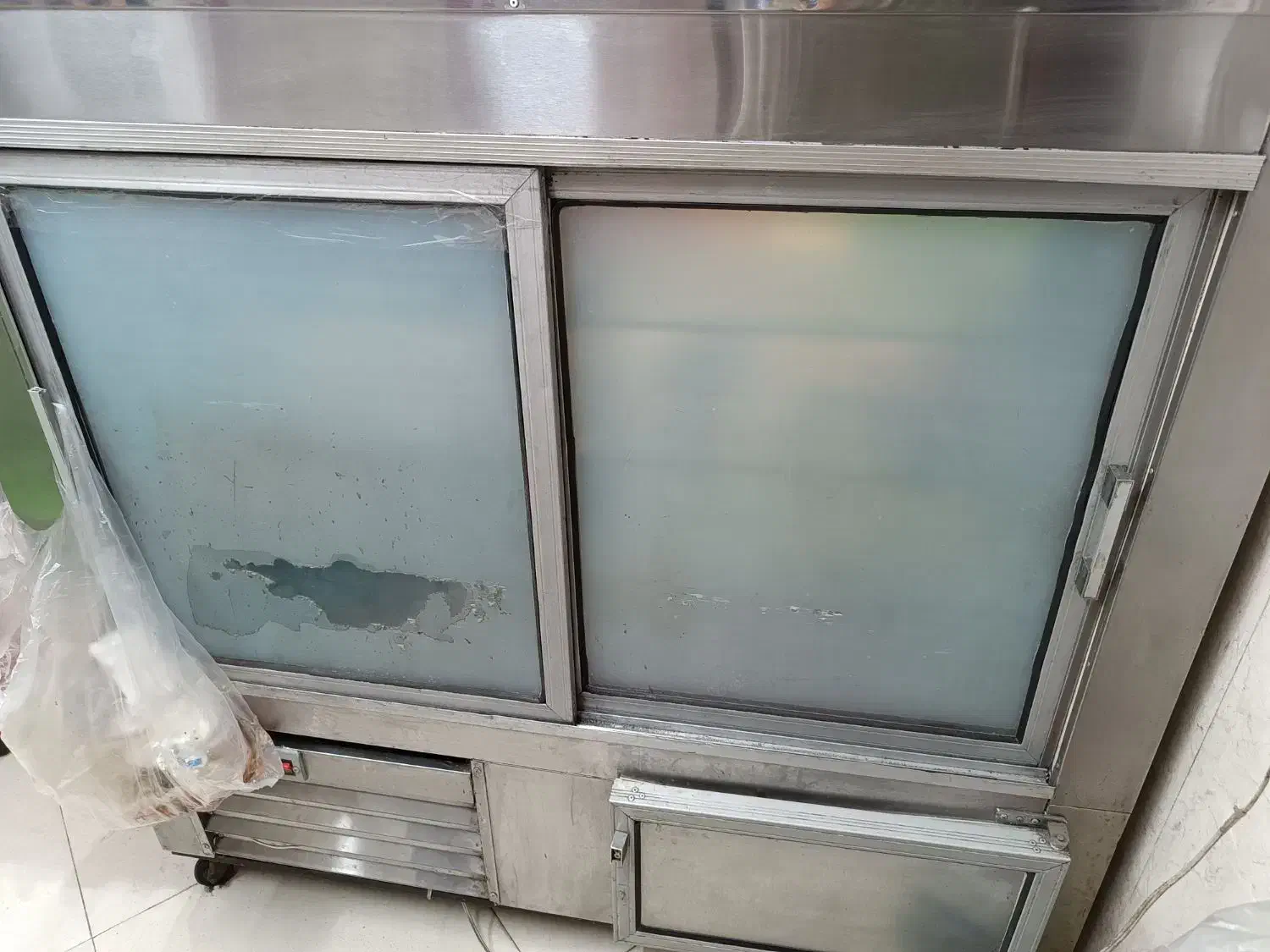 یخچال ویترینی و فریزر صندوقی فر اغذیه لوازم اغذیه|فروشگاه و مغازه|مشهد, مصلی (کارمندان اول)|دیوار