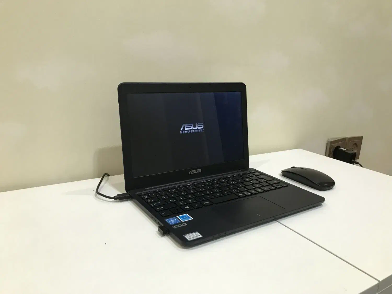 مینی لپ تاپ Asus E200HA با RAM4 و ویندوز 10 اصل|رایانه همراه|کرج, دهقان ویلا|دیوار