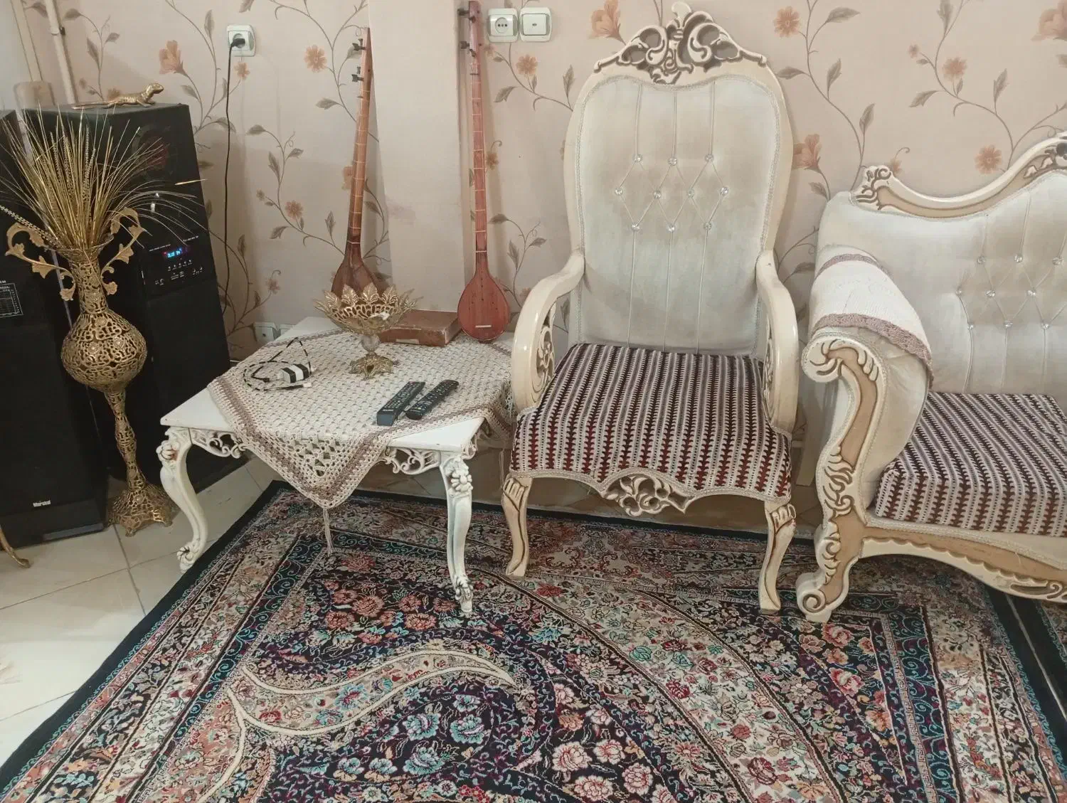 مبل طرح سلطنتی|مبلمان خانگی و میز عسلی|قرچک, میرزائی شمالی|دیوار