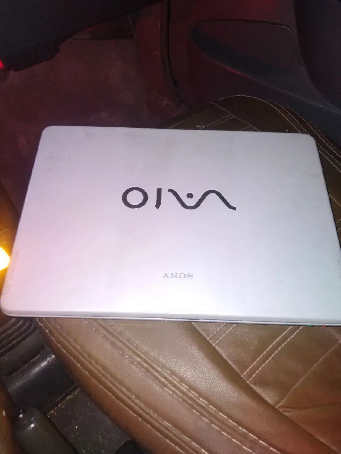 لبتاب سونی|رایانه همراه|ری, شهادت|دیوار