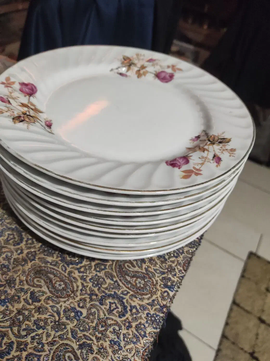 بشقاب پلو خوری گل سرخی|ظروف سرو و پذیرایی|محمدیه-قزوین, |دیوار