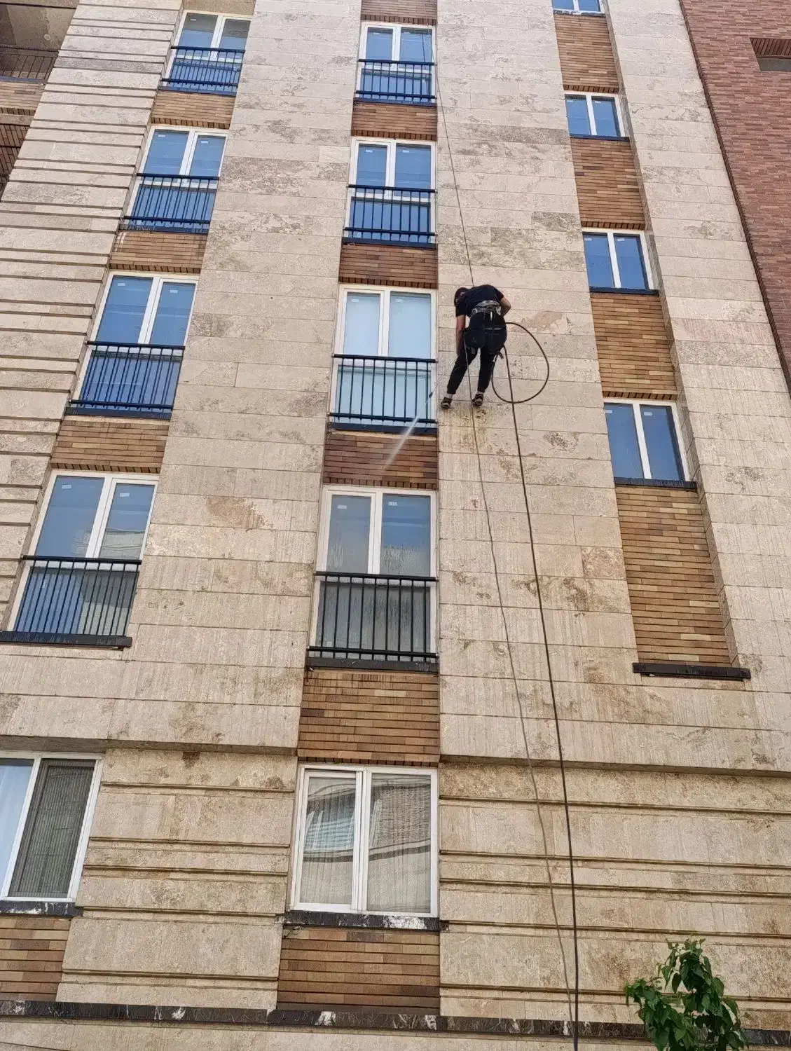 پیچ‌رولپلاک نما راپل کار درارتفاع|خدمات پیشه و مهارت|تهران, بلوار کشاورز|دیوار