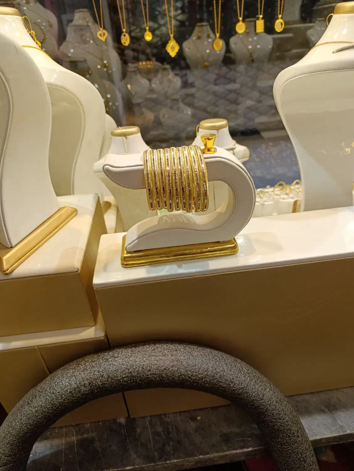 طلا فروشی مانا سرویس 50میلیونی موجود کرده|جواهرات|زابل, |دیوار