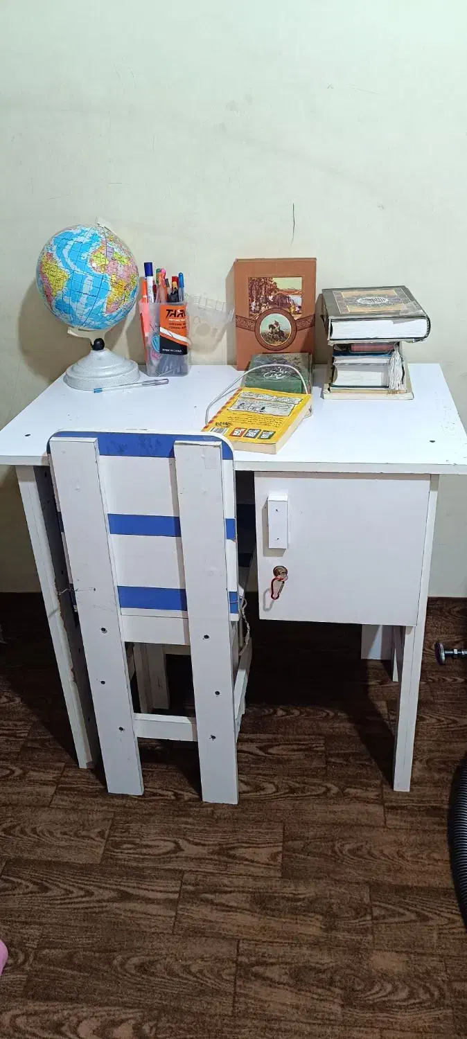 کمد بچه و میز تحریر|میز تحریر و کامپیوتر|کرمان, |دیوار