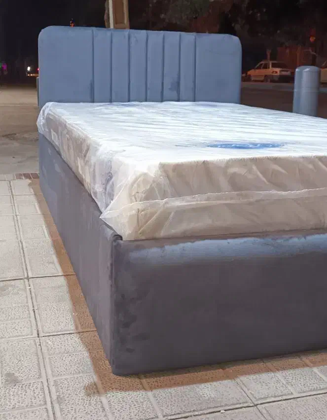 تخت یک ونیم نفره(عرض۱۲۰) نئوکلاسیک|تخت و سرویس خواب|اصفهان, زاجان|دیوار