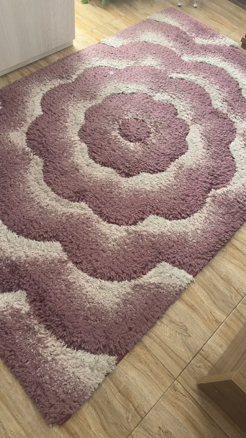 فروش فرش (قالیچه) شگی دست دوم|فرش|شیراز, قدوسی شرقی|دیوار