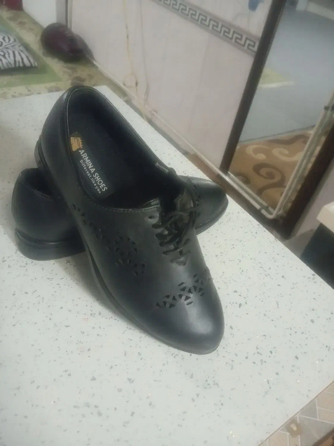 کفش نو|کیف، کفش، کمربند|ابهر, |دیوار