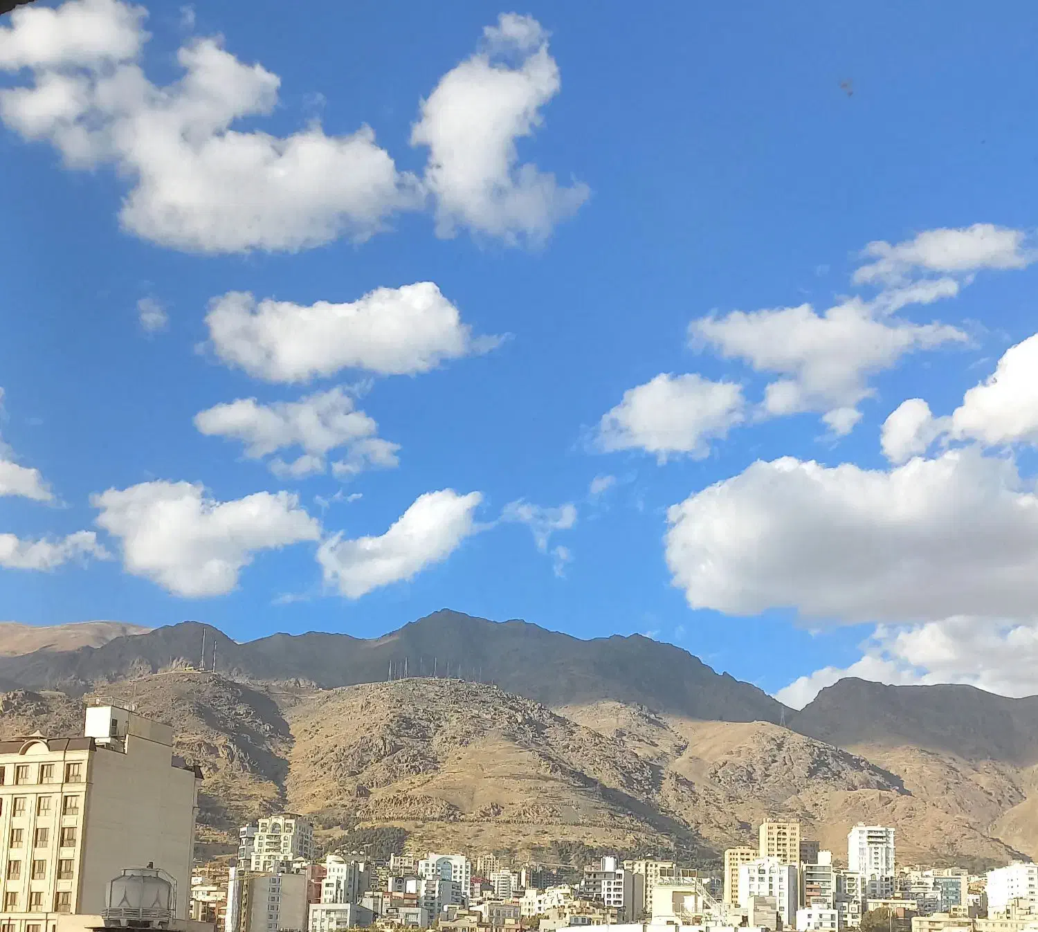 نیاوران ویلا موقعیت اداری ۲۸۰ متر پارکینگ دار