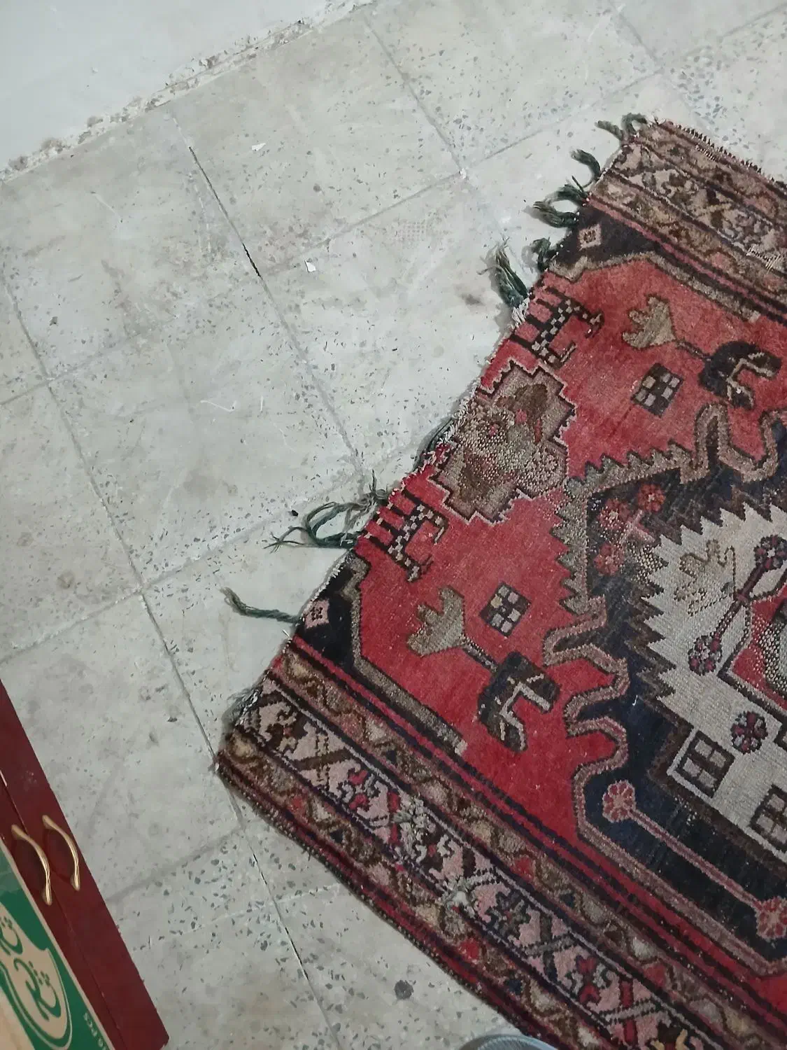 فرش دستبافت سال۱۲۹۵ سالم.۲.۷۰در۷۰سانت|فرش|قزوین, |دیوار