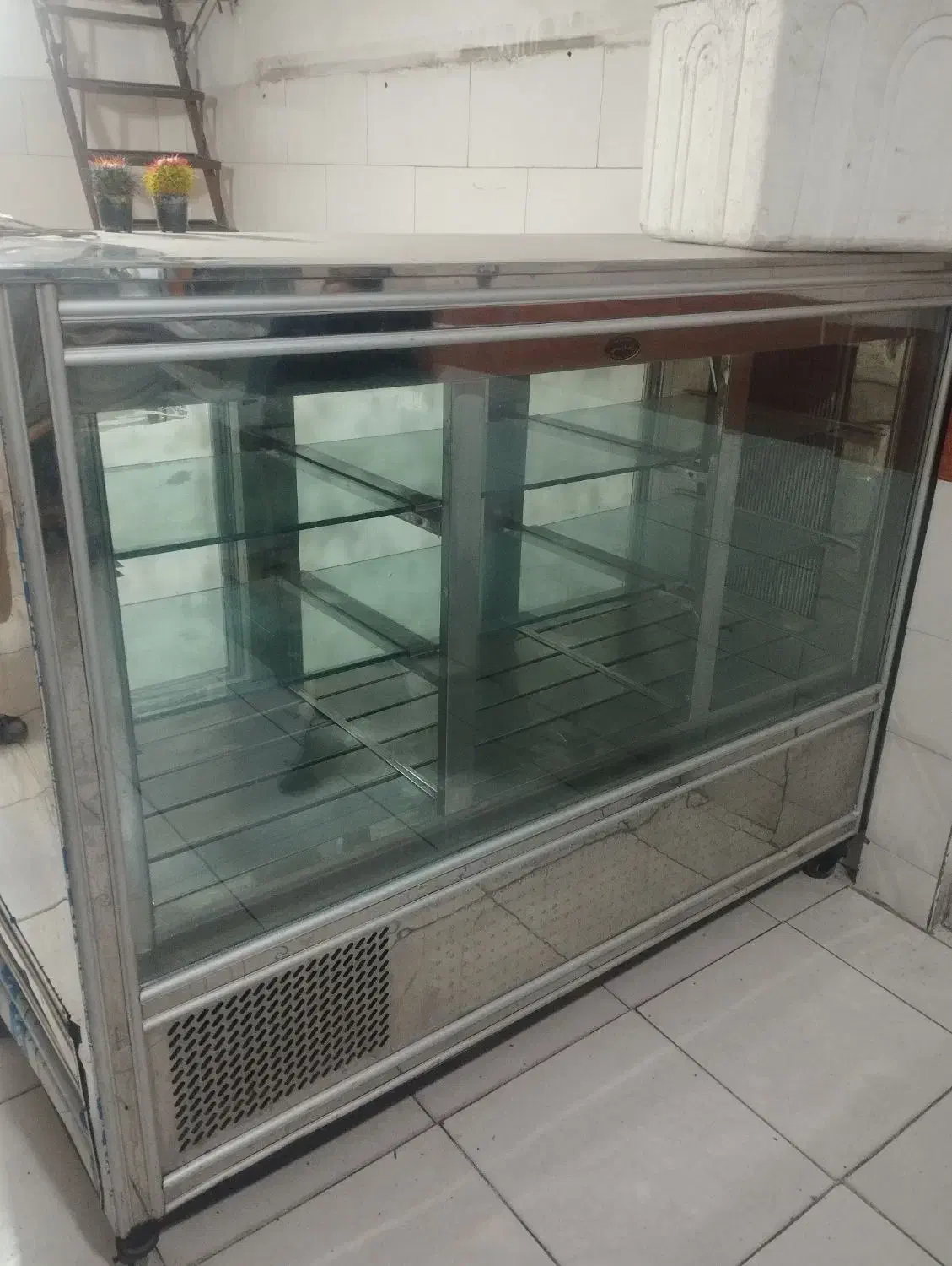 وسایل مرغ فروشی یخچال|فروشگاه و مغازه|فردیس, شهرک شهید حسینی|دیوار