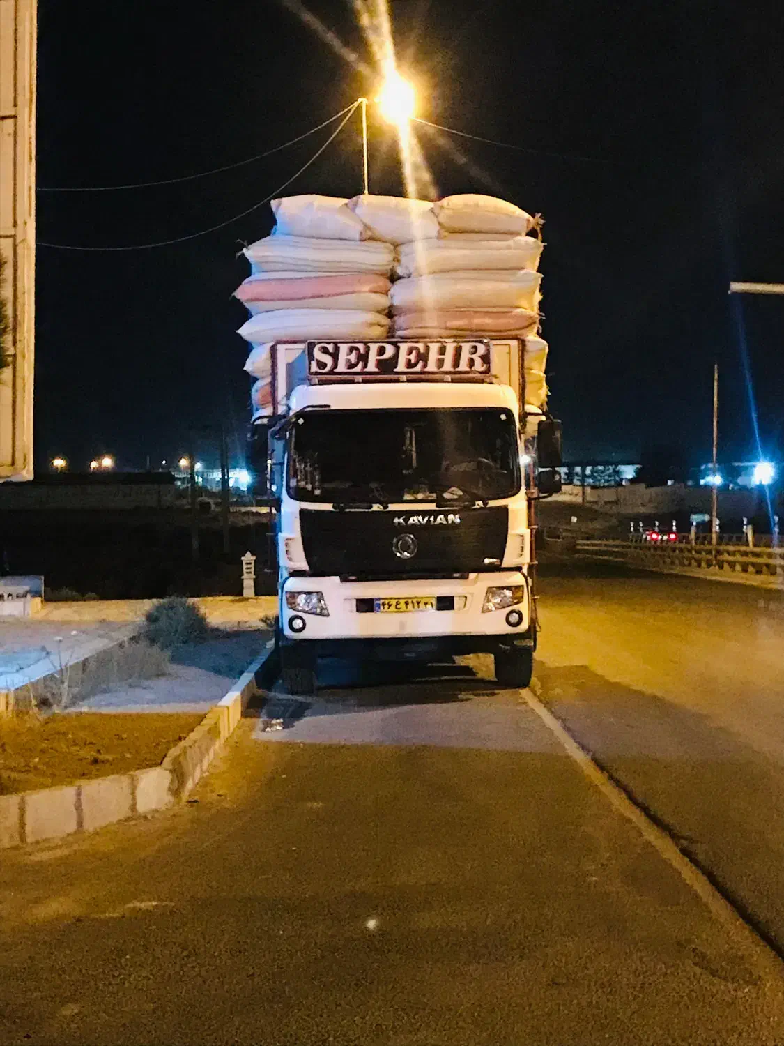 کاه درجه یک مرغوب|حیوانات مزرعه|اردستان, |دیوار