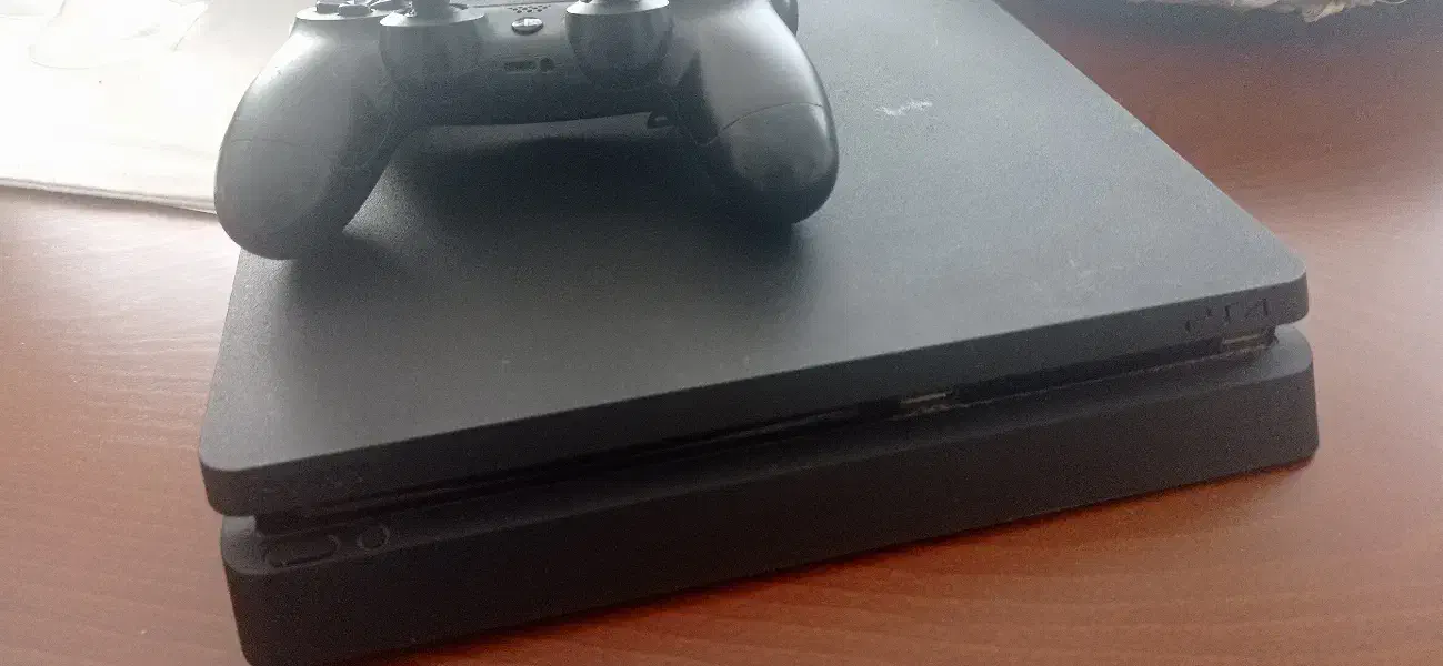 پلی استیشن 4 اسلیم یک ترابایت|کنسول، بازی ویدئویی و آنلاین|سنندج, |دیوار