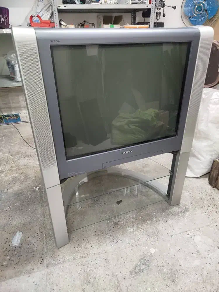 تلویزیون سونی ۲۹ اینچ با میز فابریک|تلویزیون و پروژکتور|تهران, سازمان برنامه شمالی|دیوار