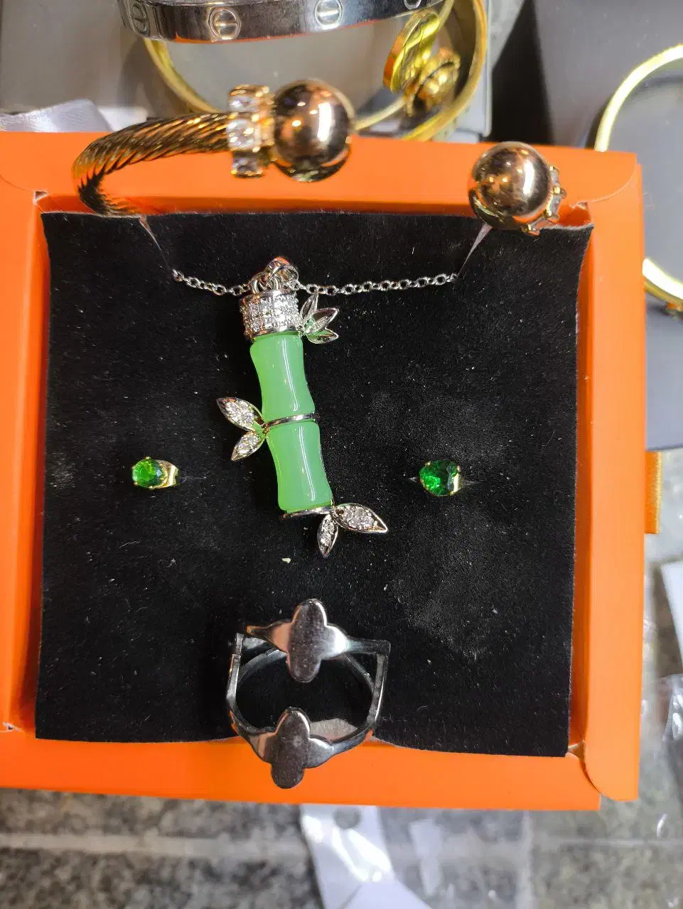 ست رنگ ثابت|بدلیجات|تهران, خاک سفید|دیوار