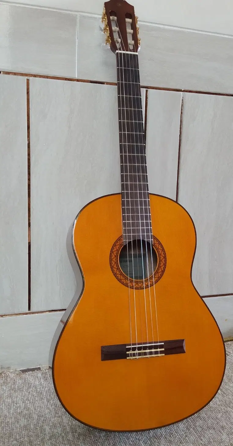 گیتار Yamaha c70|گیتار، بیس، امپلیفایر|مرودشت, فاز دوم شهرک فرهنگیان|دیوار