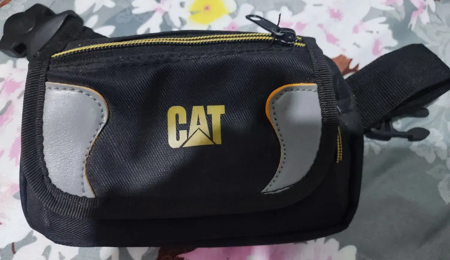 کیف کمری مردانه|کیف، کفش، کمربند|رشت, دروازه لاکان|دیوار