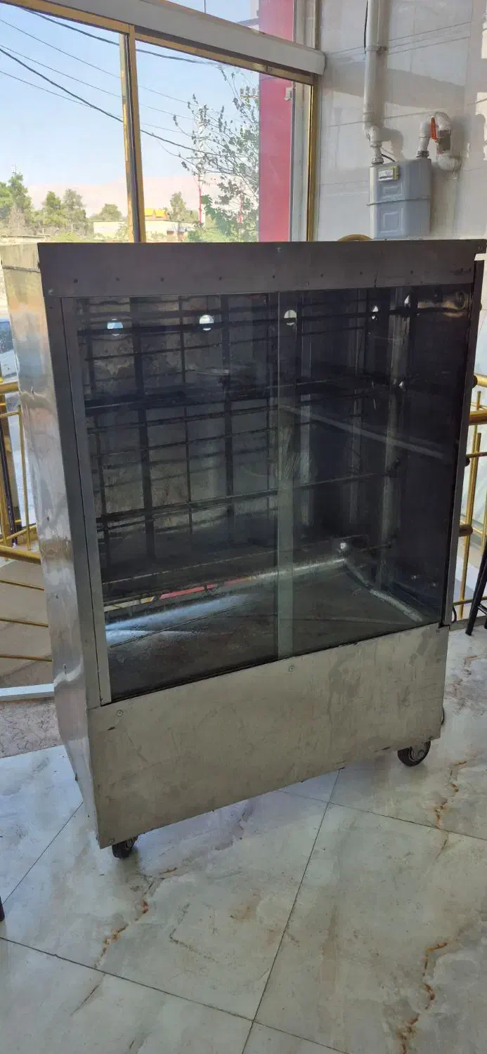 جوجه گردان ۴ سیخ|کافیشاپ و رستوران|شیراز, سرو|دیوار