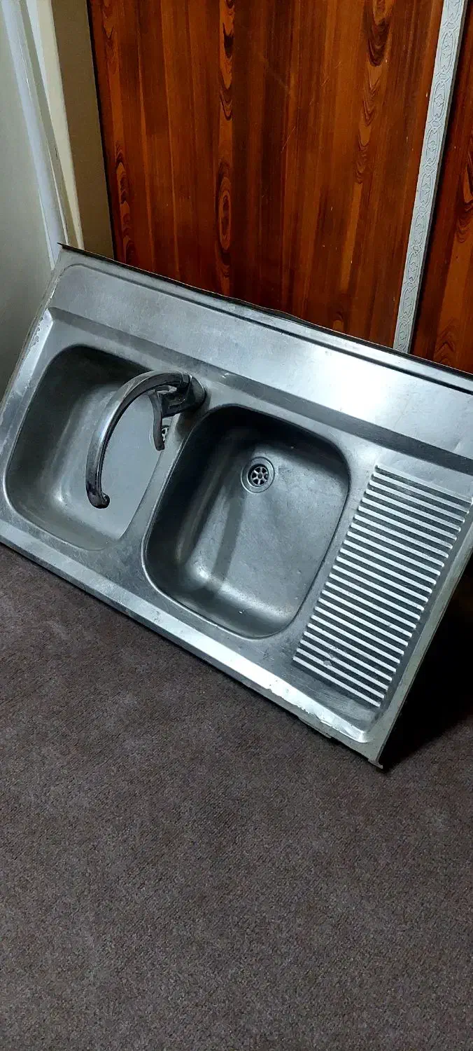 سینک و شیر اب سالم|آب‌چکان و نظم‌دهنده ظروف|قرچک, مهدیه|دیوار