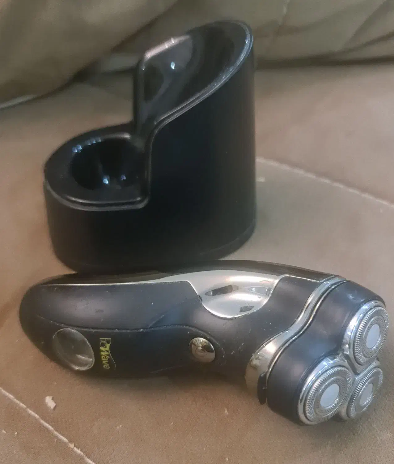 ماشین ریش تراشی پرو ویو|آرایشی، بهداشتی، درمانی|پرند, فاز ۰|دیوار